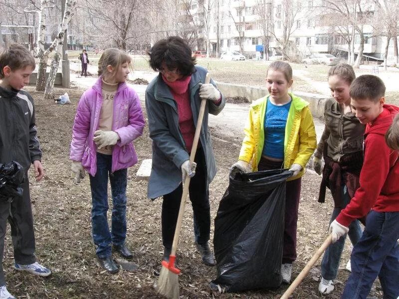 Как проходит субботник в школе. Как проходит субботник в школе