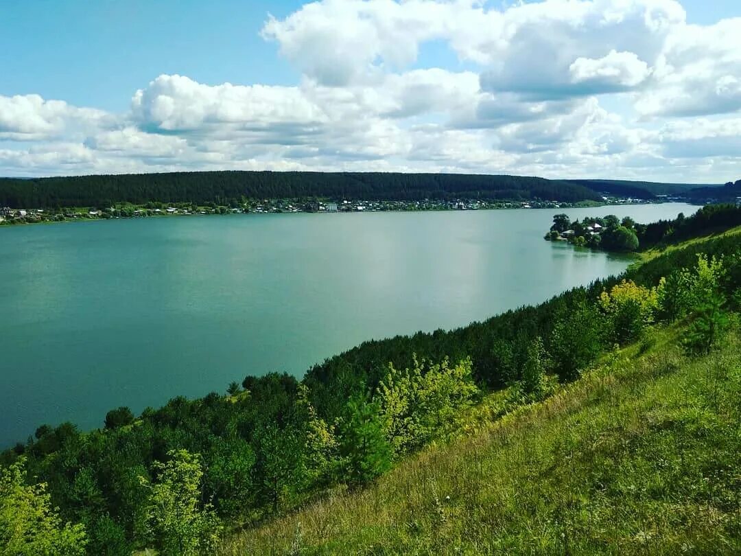 Озеро михайловск. Михайловск Уральская Швейцария. Михайловск Свердловская область. Михайловский пруд Нижнесергинский район. Михайловский пруд Свердловская.