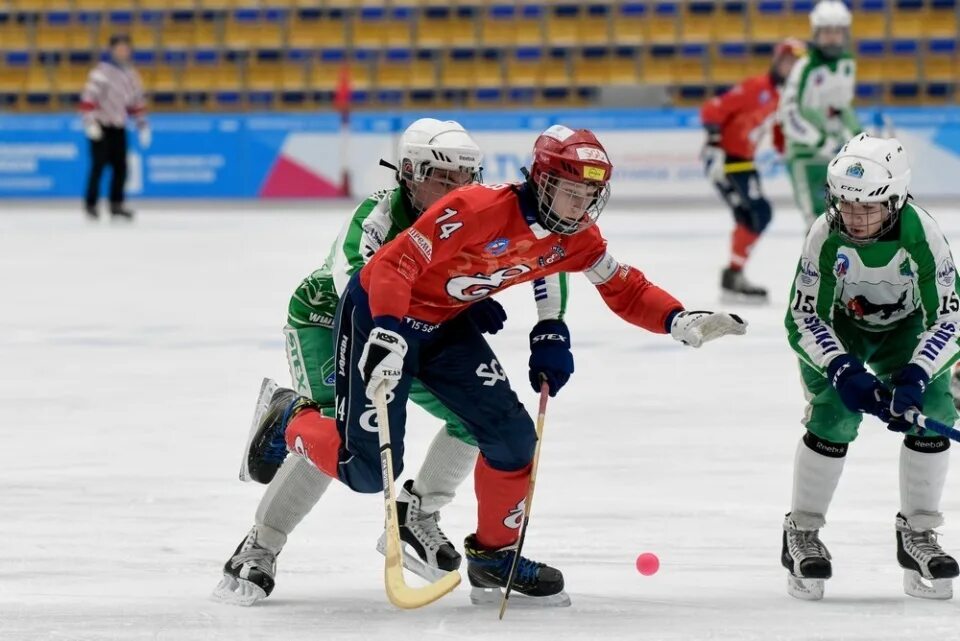хоккейная команда енисей красноярск. енисей чемпион. енисей (клуб по хоккею с мячом). енисей хоккей с мячом турнирная. енисей хоккей с мячом.