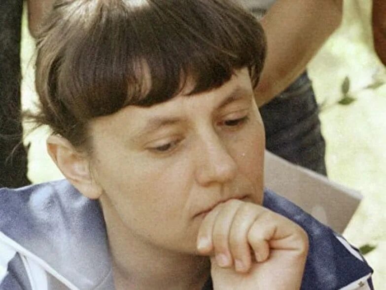 Милая фрэнсис. Героиня своего времени. Дневник школьный с диор. Берсенева героиня второго обложка книги. Дневник школьный с диор.