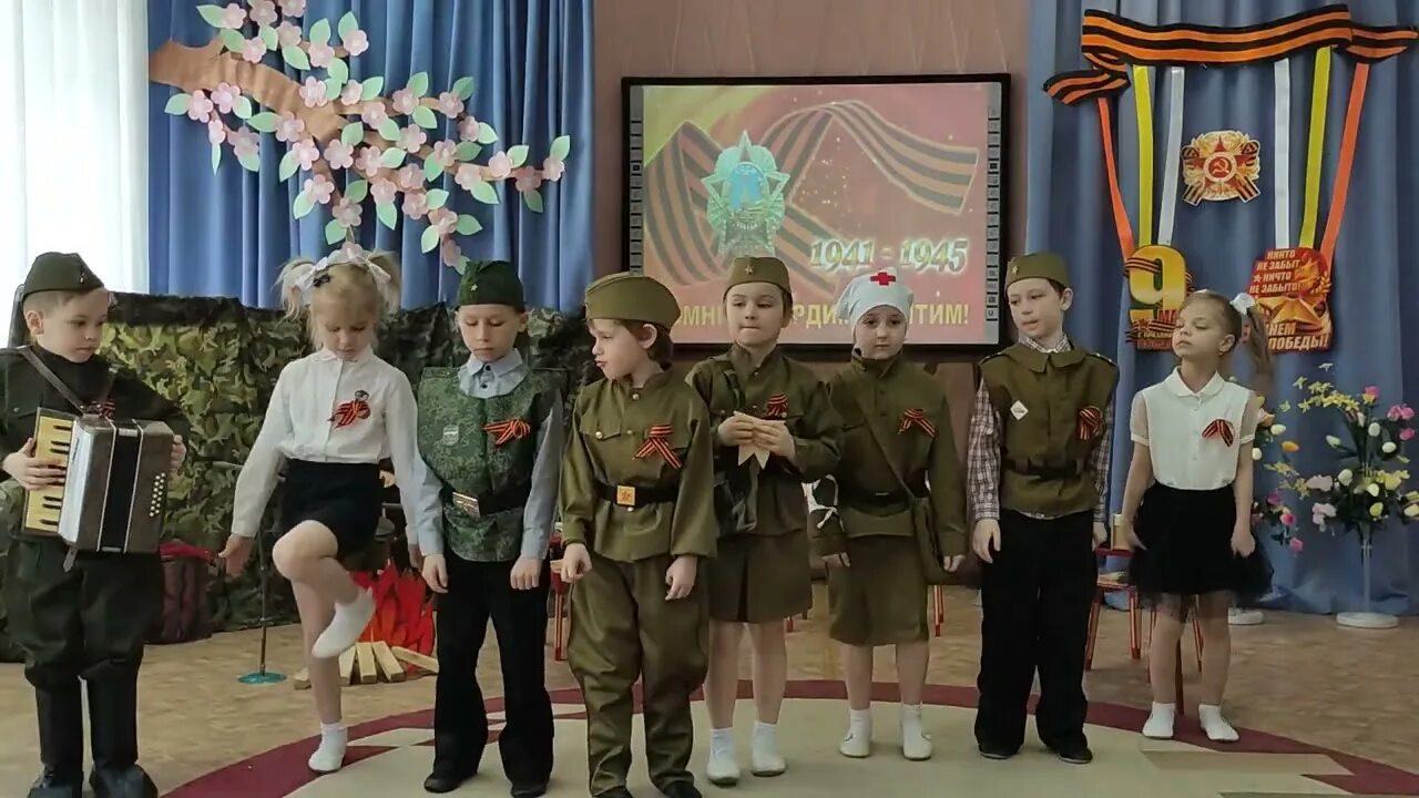 Литературно-музыкальная композиция. Литературно музыкальная композиция ко дню победы. Поэзия подвига. Литературно-музыкальная композиция к 9 мая. Литературно-музыкальная композиция.