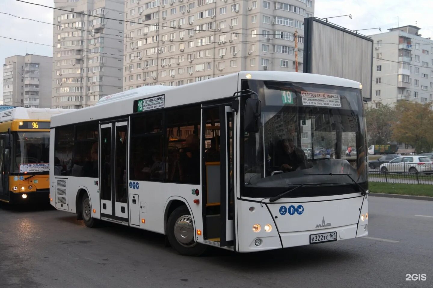 Автобус 19. 19 Автобус Екатеринбург. Автобус 19 Москва. 019 Автобус Екатеринбург.