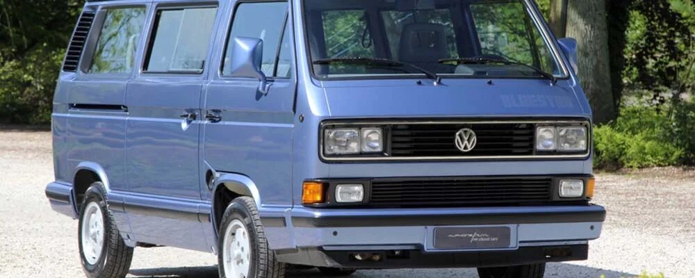 VW t3 Blue Star. VW t3 Multivan Interior. Фольксваген Мультивен 1990. VW t3 Caravelle 1990 фары.