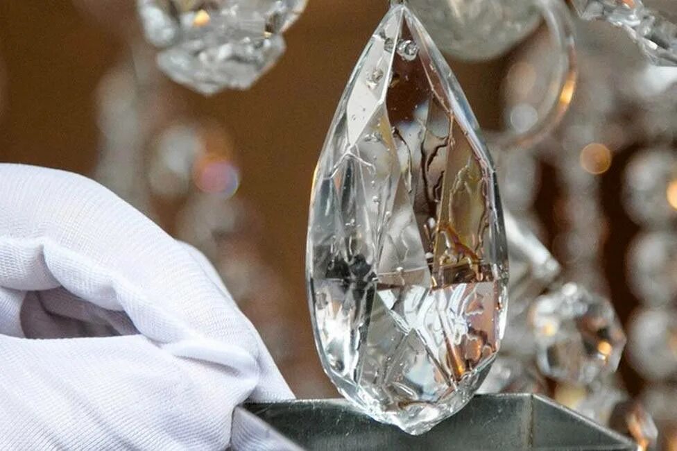 фиалковый аметист. роса на солнце. нежнее хрусталя. нежность души. хрустальные цветы зимой.