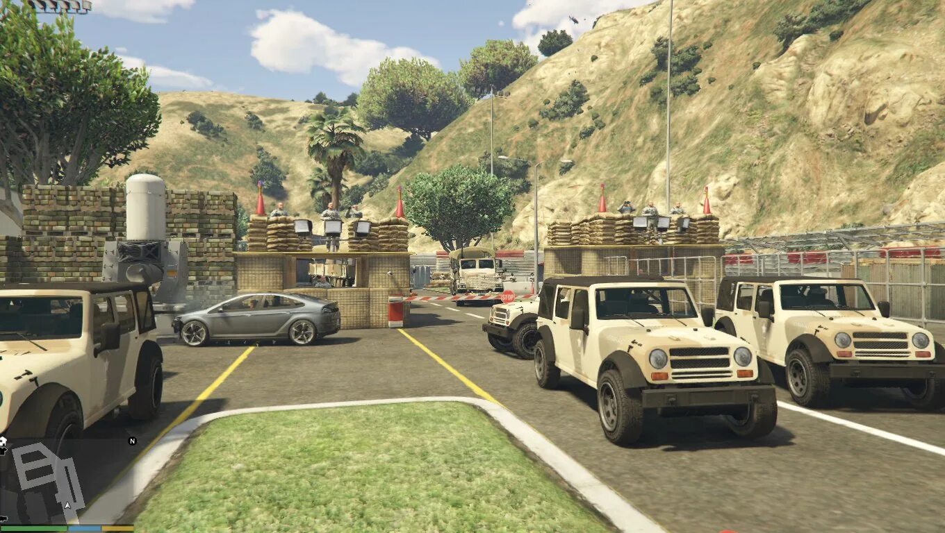 Гта 5 как попасть на военную базу. Gta 5 военная база. fort zancudo гта 5. гтп 5 военная бза.