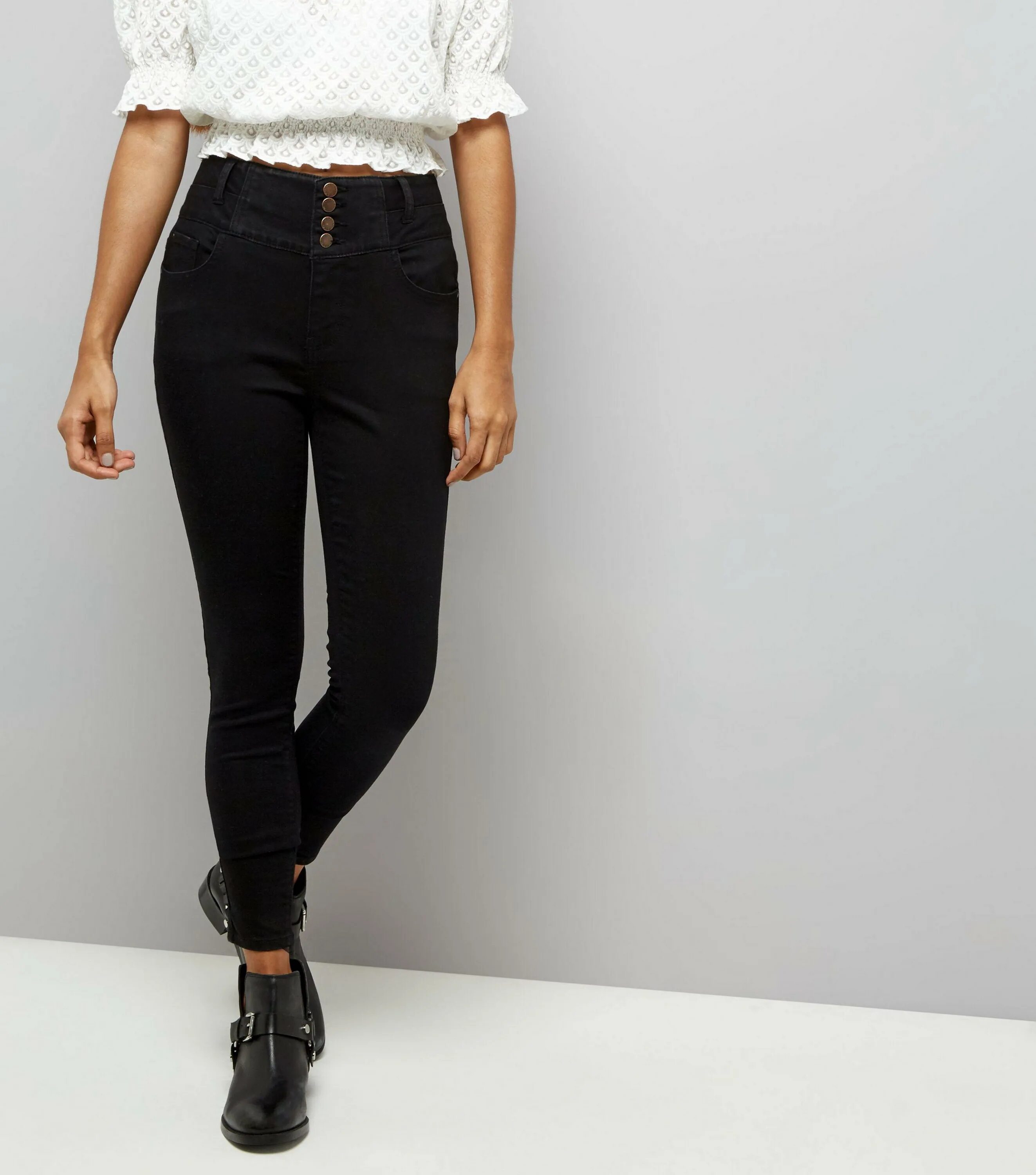 Черные джинсы с высокой талией. Чёрные джинсы с высокой талией женские. Чёрные джинсы с высокой талией. Чёрные джинсы женские скинни с высокой талией зара. Чёрные джинсы женские.
