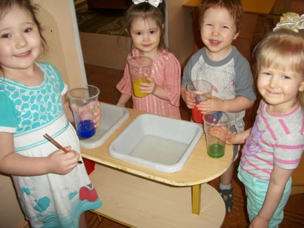 Эксперименты с водой и песком. Опыты с песком и водой. Экспериментирование с водой для детей 3-4 года. Опыты с водой и песком в детском саду. Опыты в группе раннего возраста
