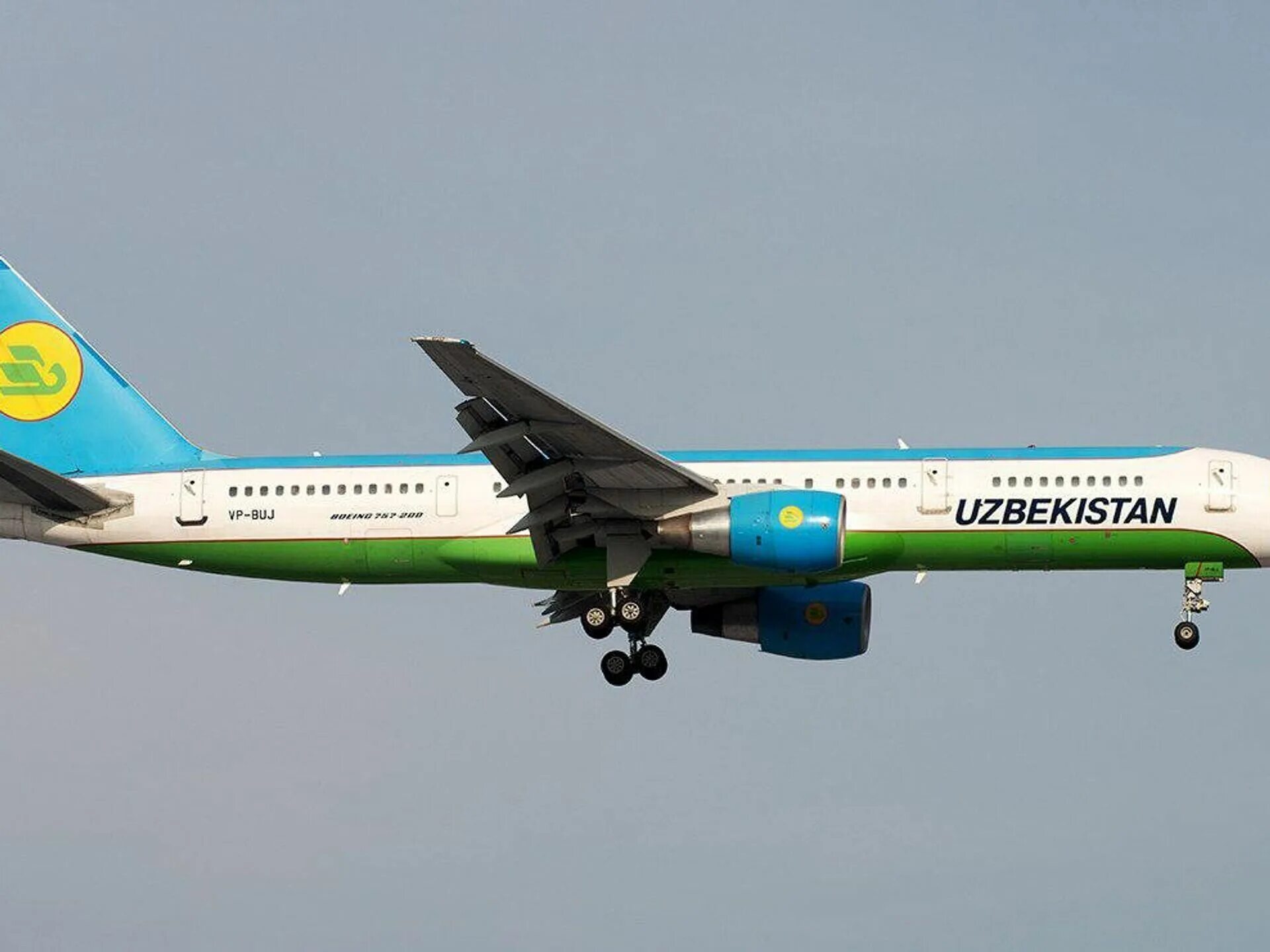 Купить авиабилеты дешево хаво йуллари. Boeing 757 Uzbekistan Airways. Боинг 757 200 Узбекистон хаво йуллари. Boeing 757 Uzbekistan Airways салон. Узбекистан хаво йуллари 767-300.