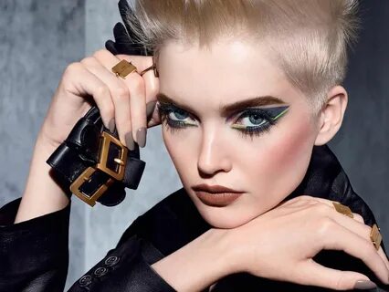 Dior представляет лимитированную осеннюю коллекцию макияжа Power Look 2019.