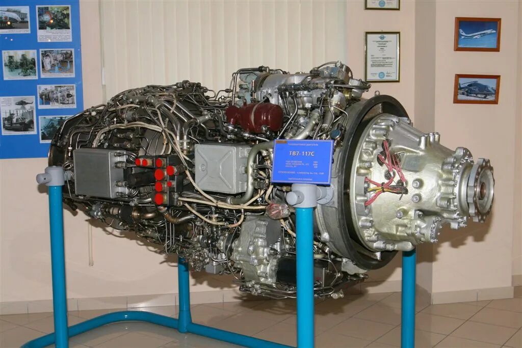 Авиационные двигатели производители. Турбовинтовой двигатель тв7-117. Тв7-117 двигатель. Редуктор ТВ 7 117. Тв7-117ст-02.