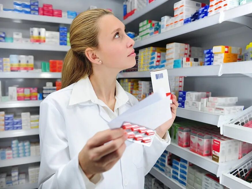 Фармацевт образование. Могут ли фармацевты. Могут ли фармацевты. Фармацевт. Персонал аптеки.