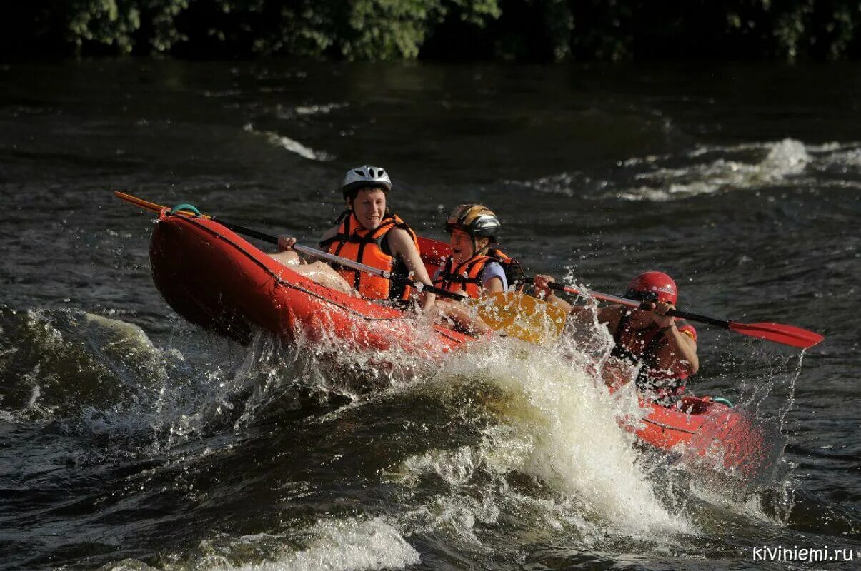 Михаил игумнов онот. Река ускат кузбасс. Река кереть фото. Как проходят пороги. Байдарка в пороге.