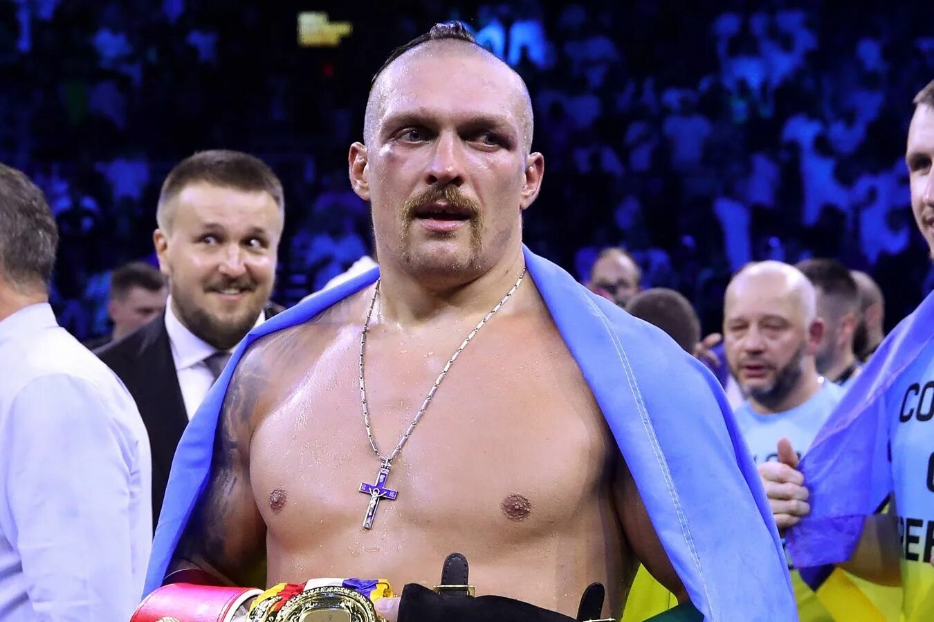Александр усик биография и личная жизнь Александр Усик после победы над Гассиевым задумался о семье и следующем поединке
