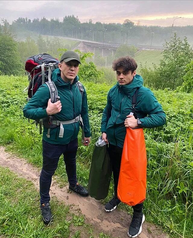 Чбд баширов полный. Волонтеры. сотрудник. дима масленников в лесу. дима баширов.