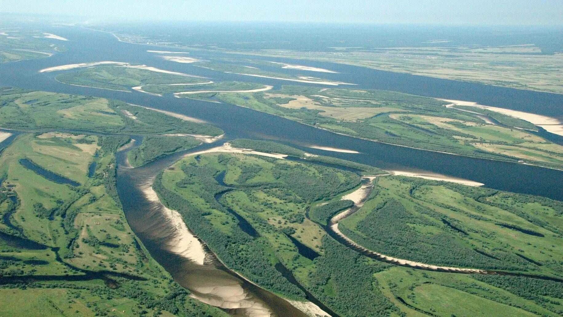 Самые большие реки на планете земля. Евразия река Лена. Лена река самая длинная река в России. Могучие реки России. Река Лена европейская Россия.
