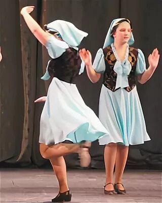 Еврейский костюм для танца хава нагила. Еврейский костюм женский. Еврейский костюм для танца. Еврейский танец. Еврейский костюм для танца.