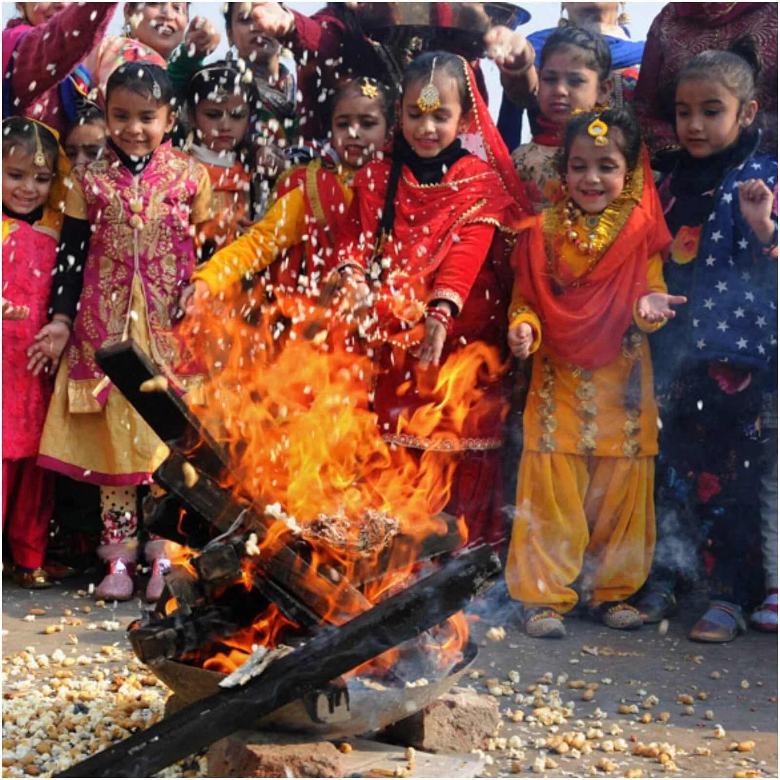 Праздник лори в индии. Лори (lohri) — индия. лохри фестиваль индия. праздник лори.