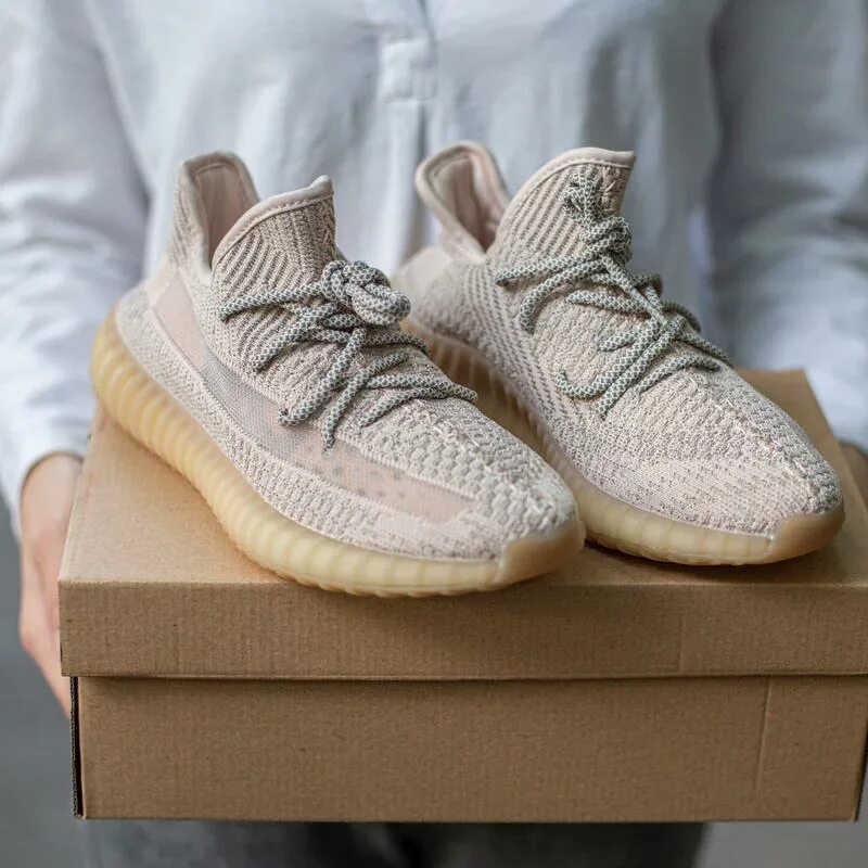 Adidas Yeezy 350. Adidas Yeezy Boost 350. Adidas Yeezy Boost 350 v2. Адидас 350 Yeezy. Кроссовки изи буст 350