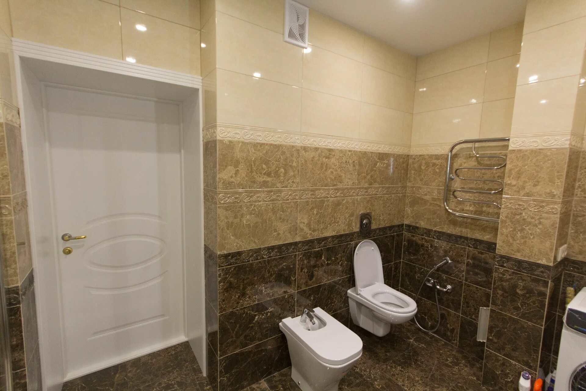 Образцы ремонта в ванной комнате в новостройке. Ремонт квартир в новостройке ютта. Ремонт квартир в новостройке ютта. Ремонт под ключ ютта. Черновая отделка квартиры.