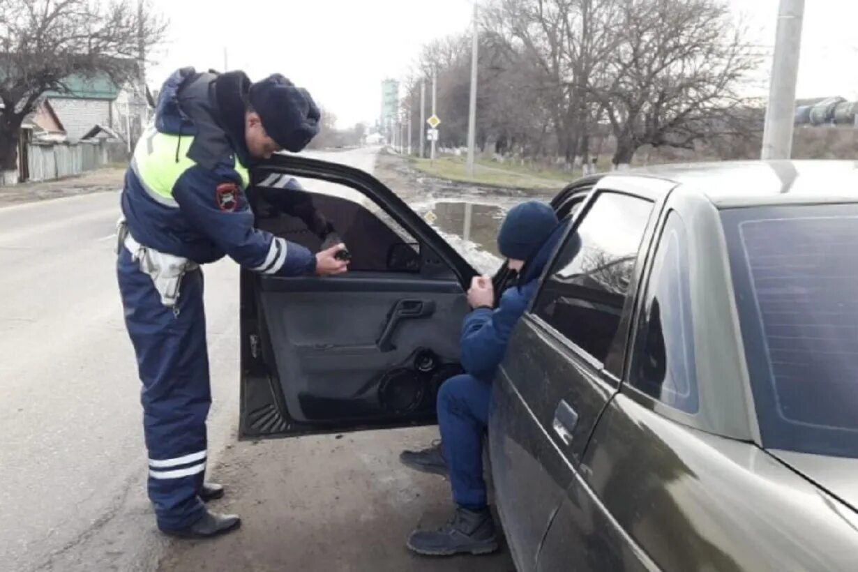 Нарушение за тонировку. Гаишник тонировка. Тонировка ГИБДД. Тонированные авто ДПС. Профилактическое мероприятие тонировка.