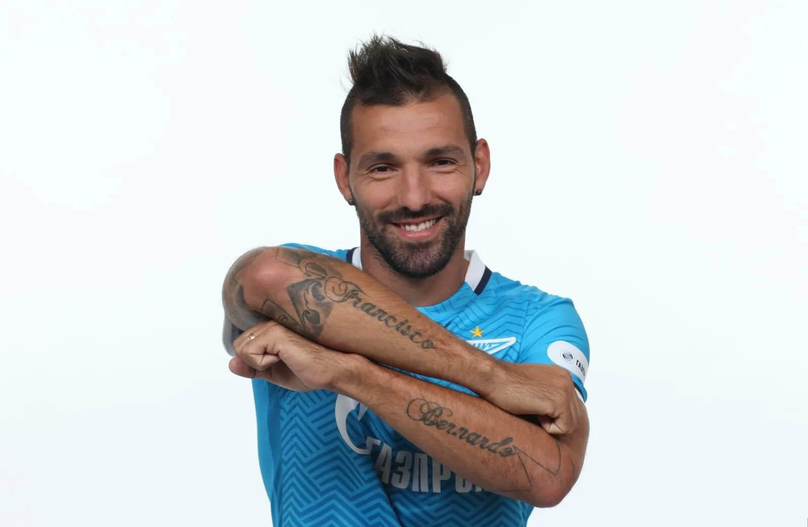 Мигель данни зенит. Данни зенит. Данни футболист татуировки. Мигель данни зенит. Футболист дани.