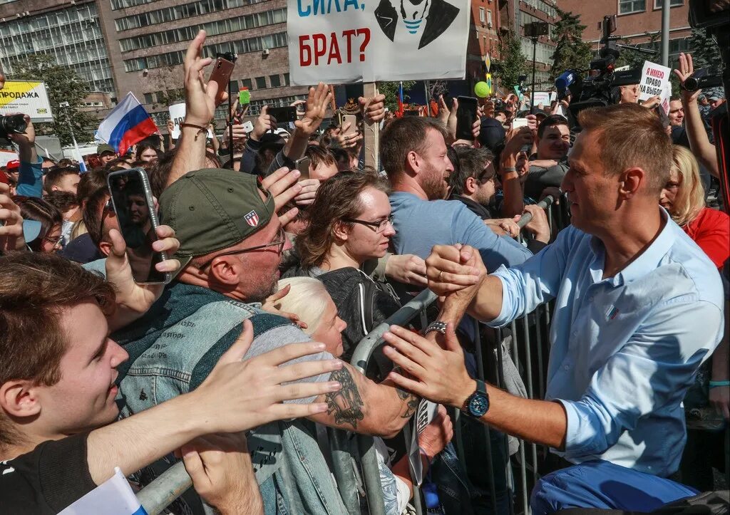 Навальный 2011 Болотная площадь. Болотная площадь митинг 6 май 2012. Навальный на Болотной 2012. 6 Мая 2012 Болотная площадь.