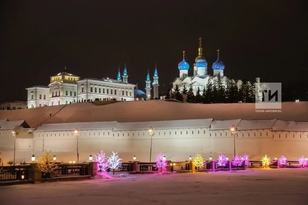 Нова татарские казань. Кремль Казань. Казанский Кремль Казань зимой. Казанский Кремль татар информ. Татары в Казанском Кремле.