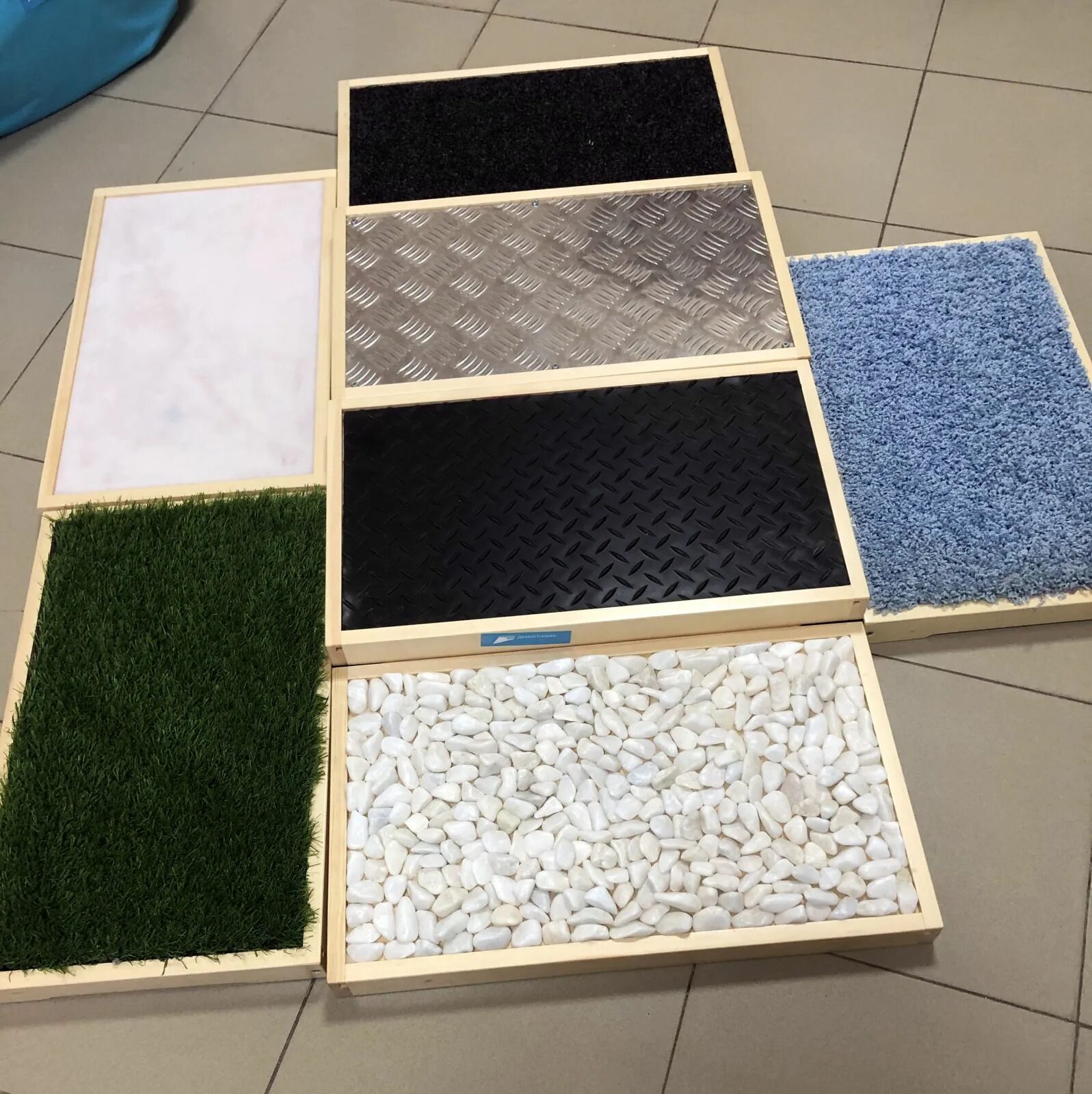 Тактильная дорожка «зиг-заг». Рм тактильная дорожка (rt007). Сенсорная тактильная дорожка «змейка». Тактильная дорожка 7 элементная. Тактильная дорожка 280х140х12.