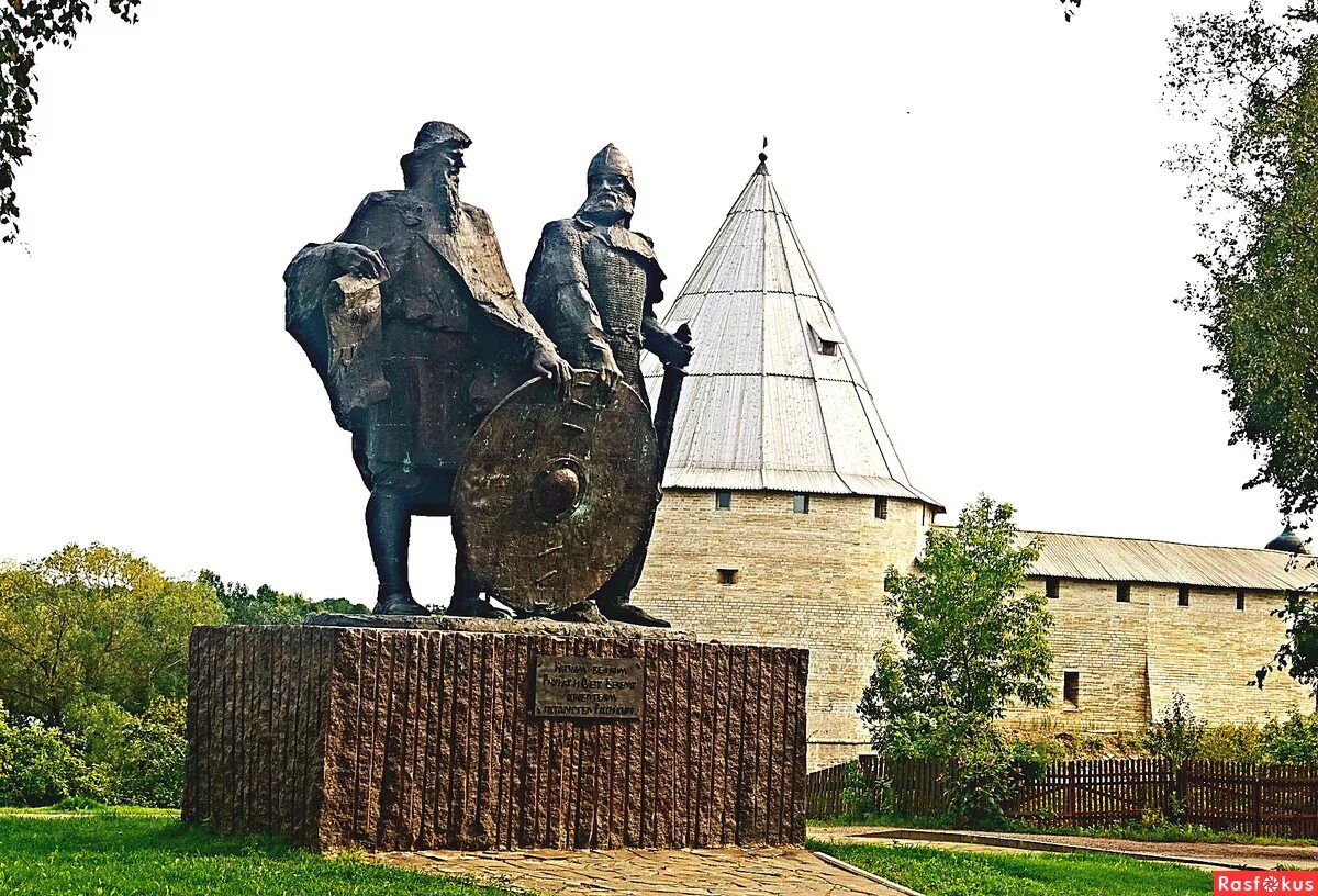 Рюриково городище в новгороде. Городище рюрика великий новгород. Новгородское (рюриково) городище. Место первой резиденции рюрика. Городище рюрика великий новгород.