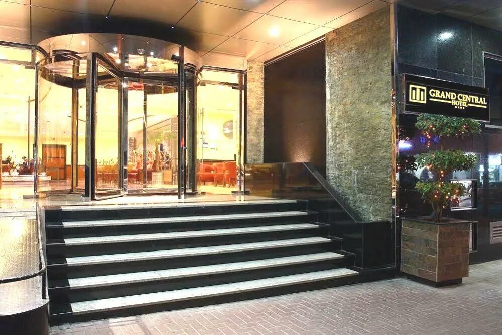 Central hotel&hostel москва петровка. Flori гостиница москва. Markell hotel москва. Отель вивьен на бауманской. Отель shelter электрозаводская.