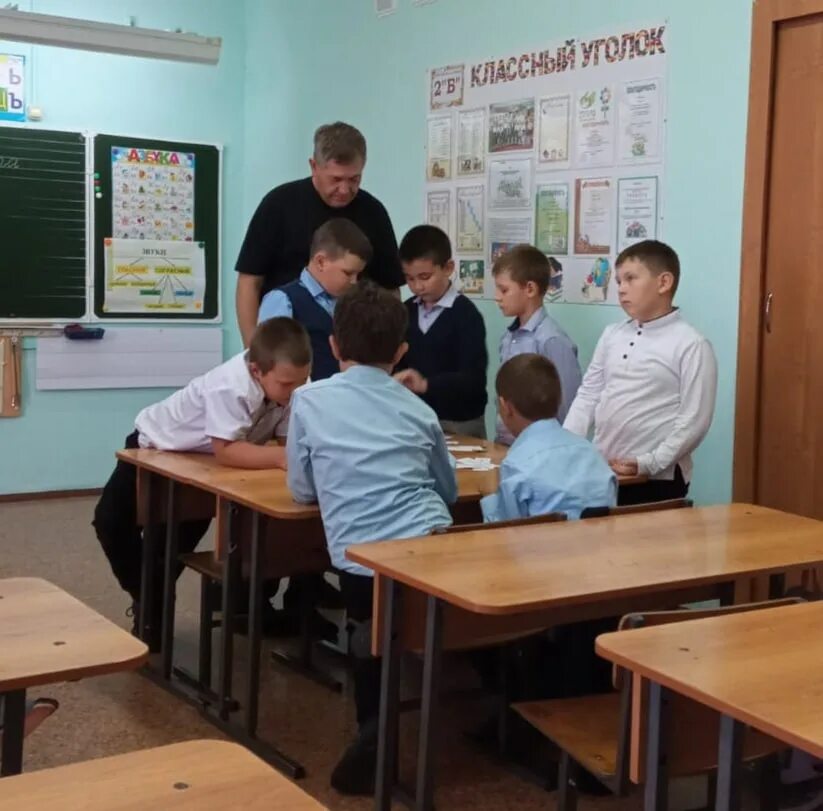 Подслушано в беково пензенская область. Школа 2 беково. Бековская средняя школа. Школа 2 беково фотографии школьников. 24 школа пенза.