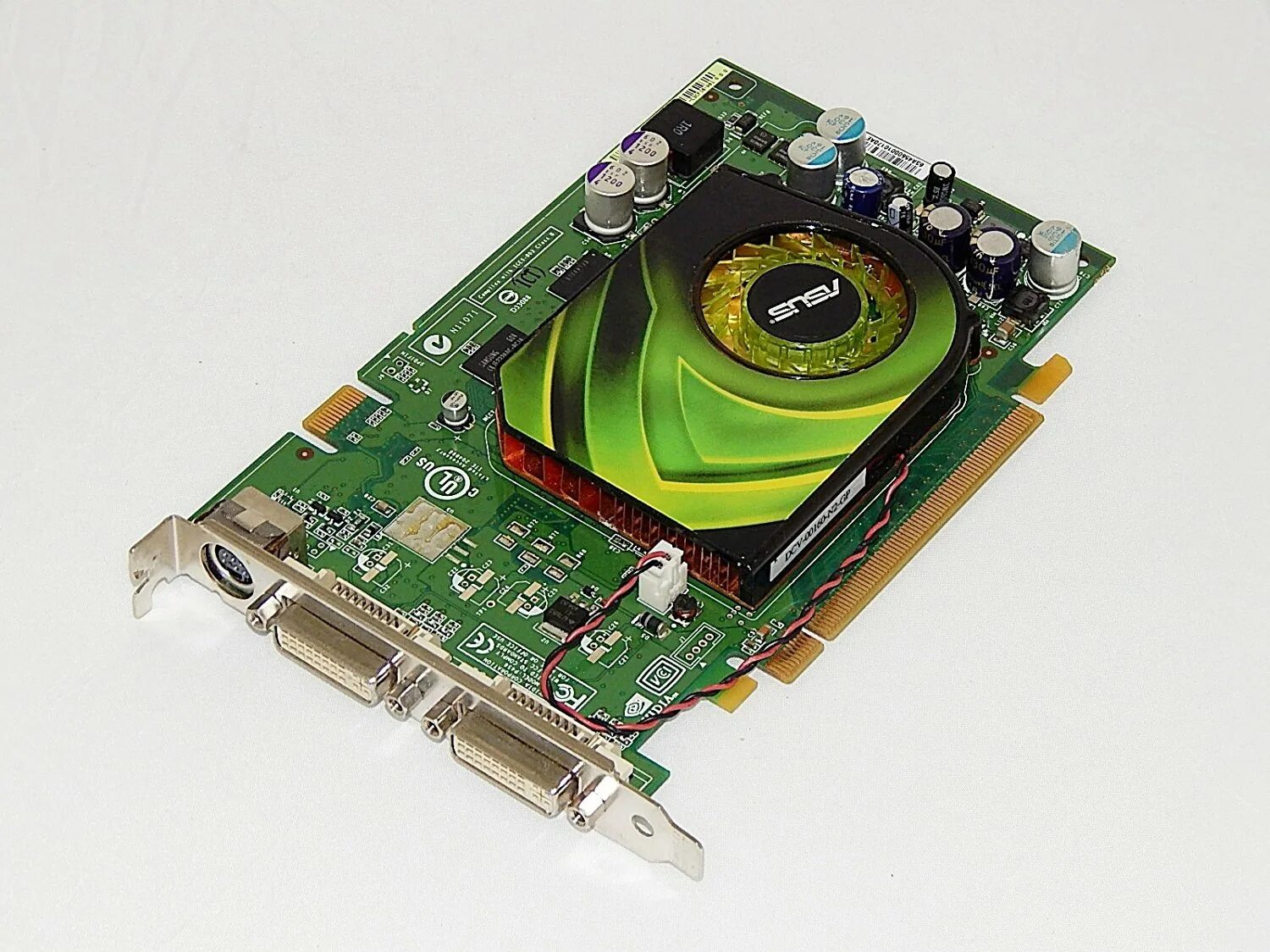 NVIDIA GEFORCE 7600gt 256mb. NVIDIA GEFORCE 7600 gt. ASUS GEFORCE 7600 gt. Видеокарта NVIDIA 7600gt 256mb PCI-E.