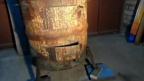 2 бочки наполнены горючим