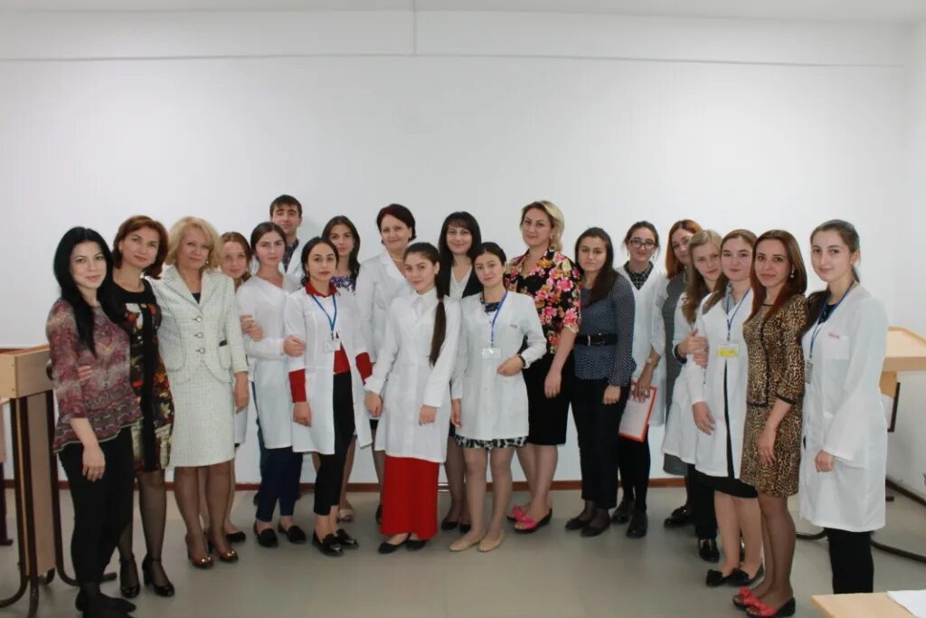калмыцкий мед колледж. директор мед колледжа элиста. медколледж элиста директор. медколледж элиста. мед колледж хахлыновой элиста.