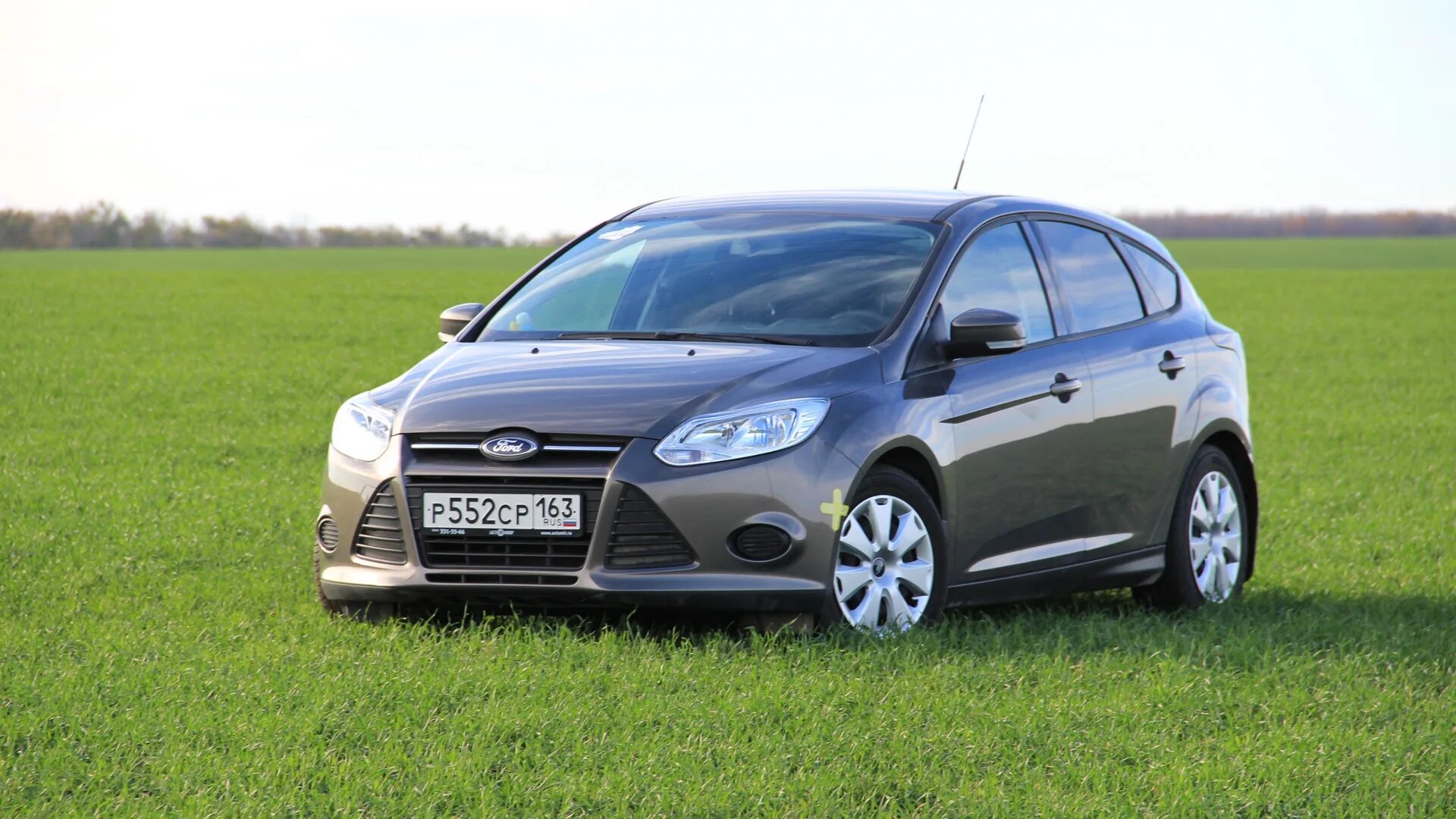 Купить форд в калининграде. Ford Focus III хэтчбек 1.6l*. Lunar Sky Ford Focus 3. Ford Focus 3 хэтчбек Midnight Sky. Ford для поля.