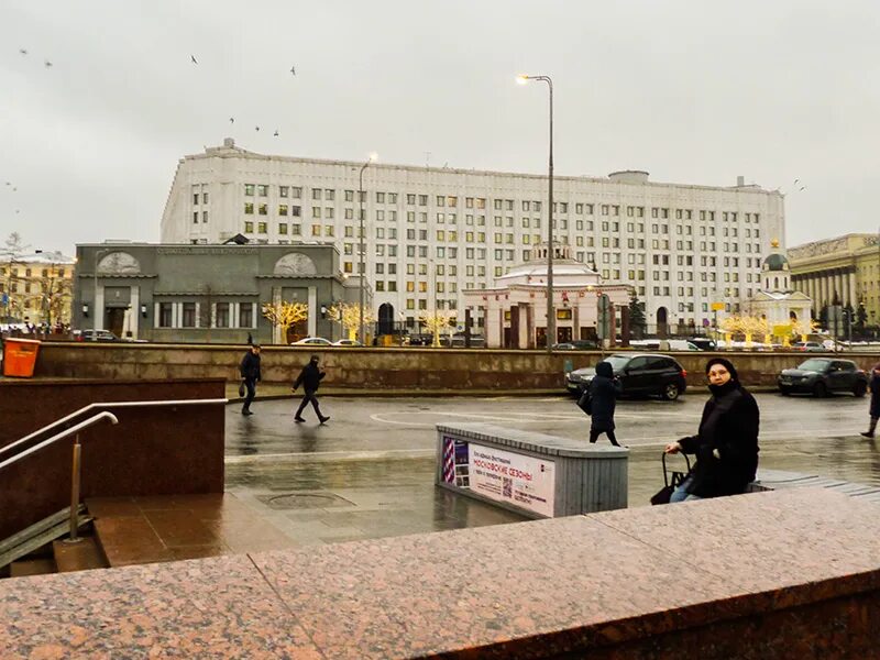 Арбатская площадь 4. Москва Знаменка Арбатская площадь. Арбатская площадь февраль 1976. Арбатская площадь сейчас. Площадь Арбатские ворота.