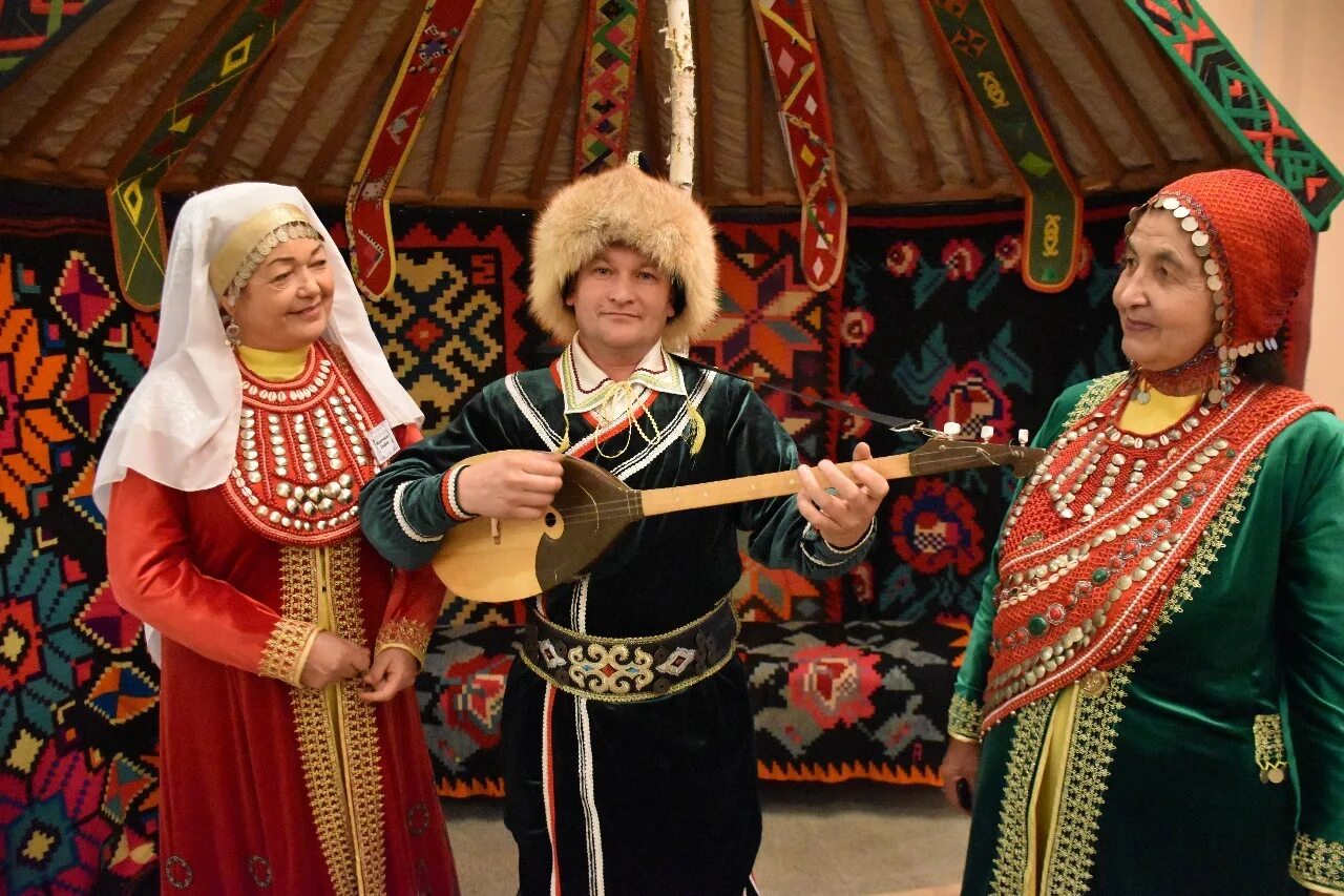 Национальные песни народов. Башкортостан Башкирский народ. Национальный костюм Башкиров Южного Урала. Башкиры Енян. Башкиры Алтайская группа.