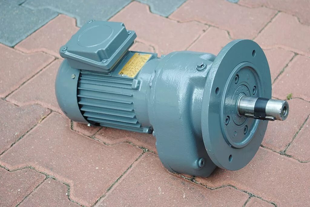 Мотор-редуктор nord sk5282af. Мотор редуктор фланцевый 037 квт. Мотор-редуктор nord sk9086/1az k-225s/4bre400 tf n=37квт. Мотор редуктор 0,75 квт ход крана. 1r112m4/tf/f.