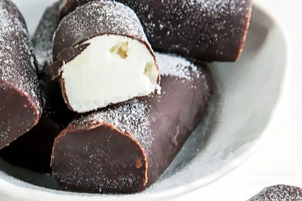 сырок творожный глазированный. домашние глазированные сырки. домашние глазированные сырки. домашние творожные сырки в шоколаде рецепт. домашние творожные сырки в шоколаде рецепт.