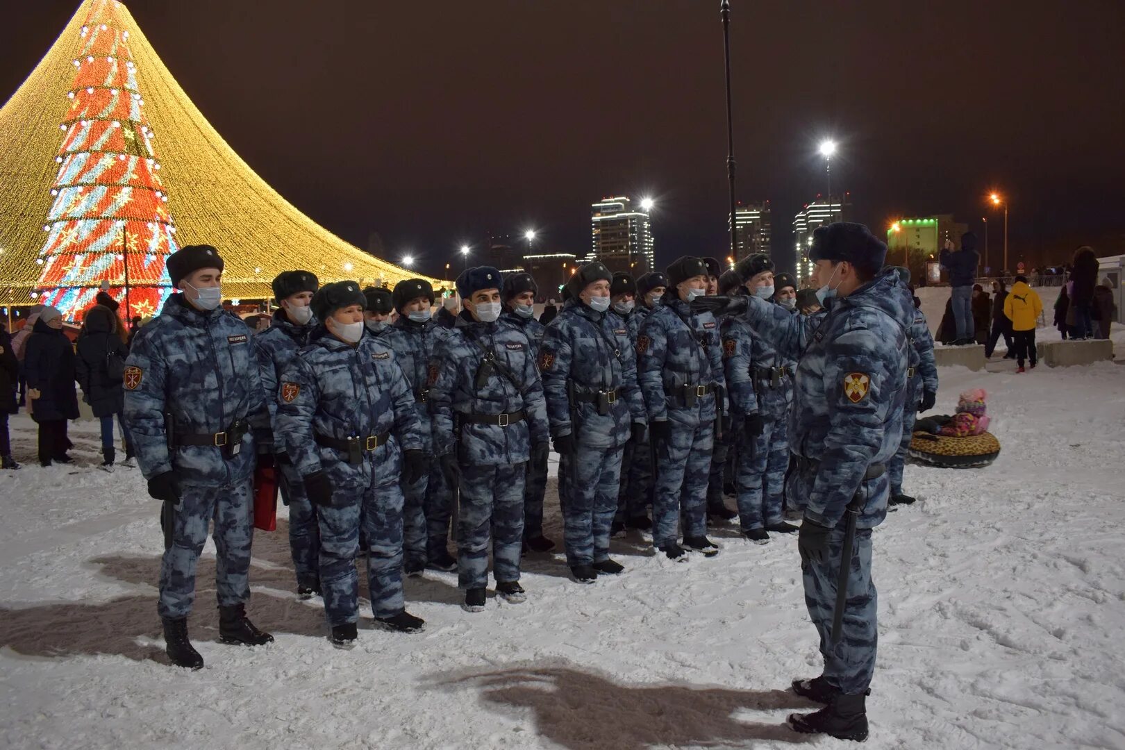 Росгвардия татарстан. Омон росгвардии татарстан. охрана общественного порядка. охрана общественного порядка внг. росгвардия татарстана форма.