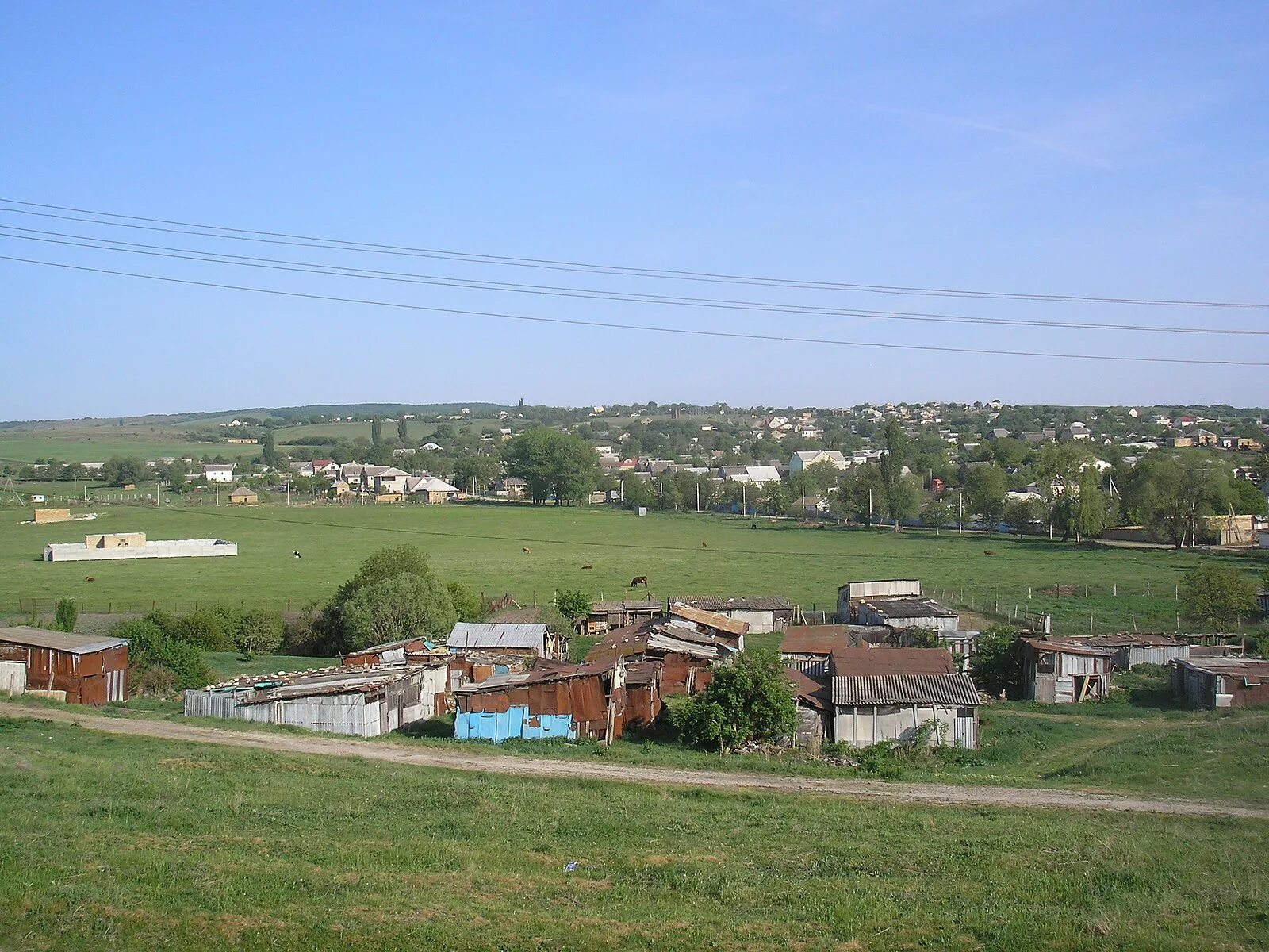 Поселок Партизанское Крым. Партизанское (Симферопольский район). Церковь в селе Партизанское Симферопольский район. Симферополь Партизанское.