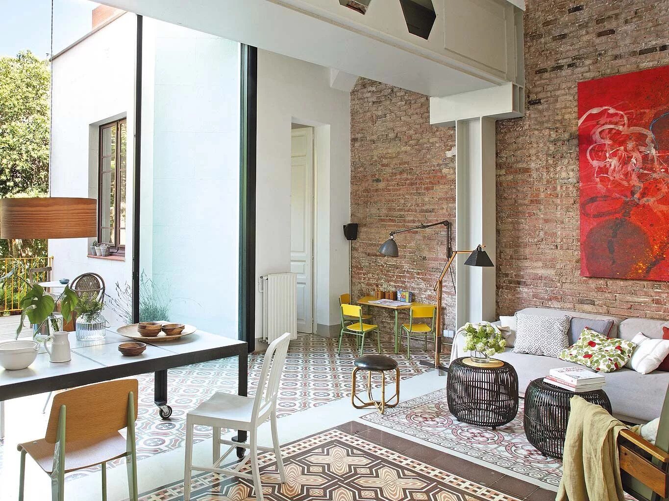 Испанский интерьер квартиры Una casa que mantiene el modernismo del 1900 Decoración de unas, Revista diseño