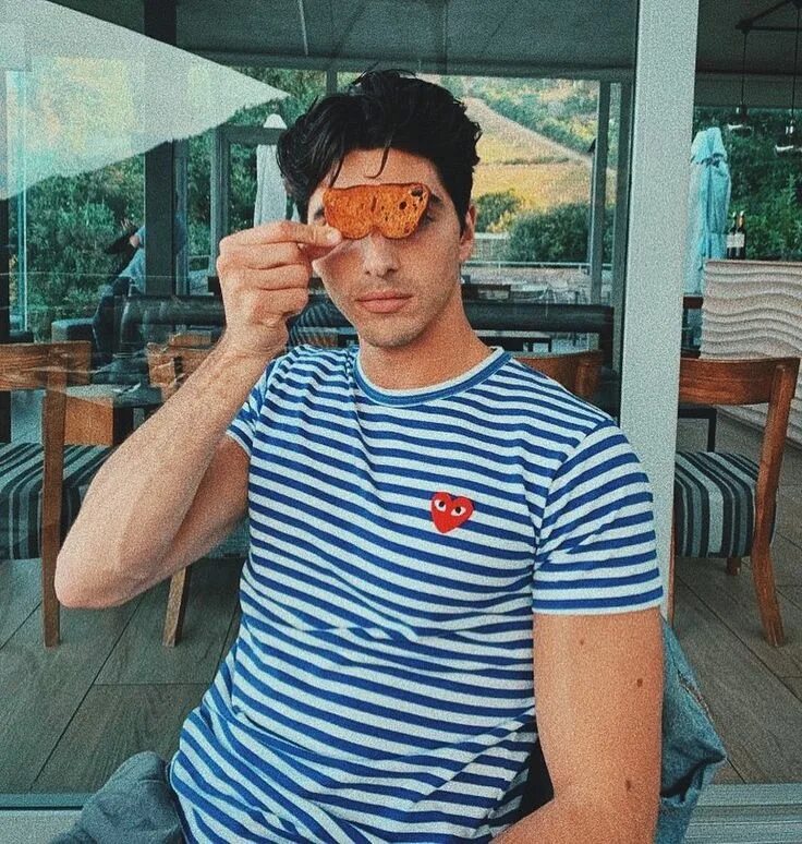 Taylor zakhar perez. Тейлор перес. Taylor zakhar perez актёр. Тейлор перес актер. Taylor zakhar perez.