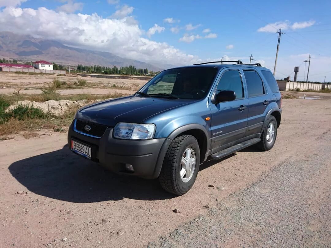 Форд маверик поколения. Форд маверик 3. 3. Форд маверик 1993. Ford maverick 2000.