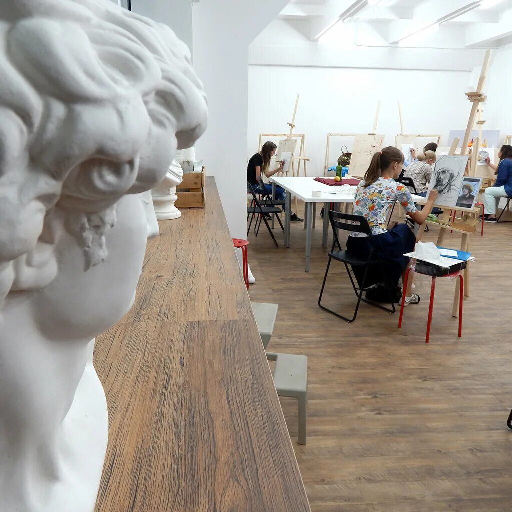 художественная школа красный конь самара. интересные выставки в москве. красный конь самара дачная 2. арт пространство красный конь. уроки рисования для взрослых.