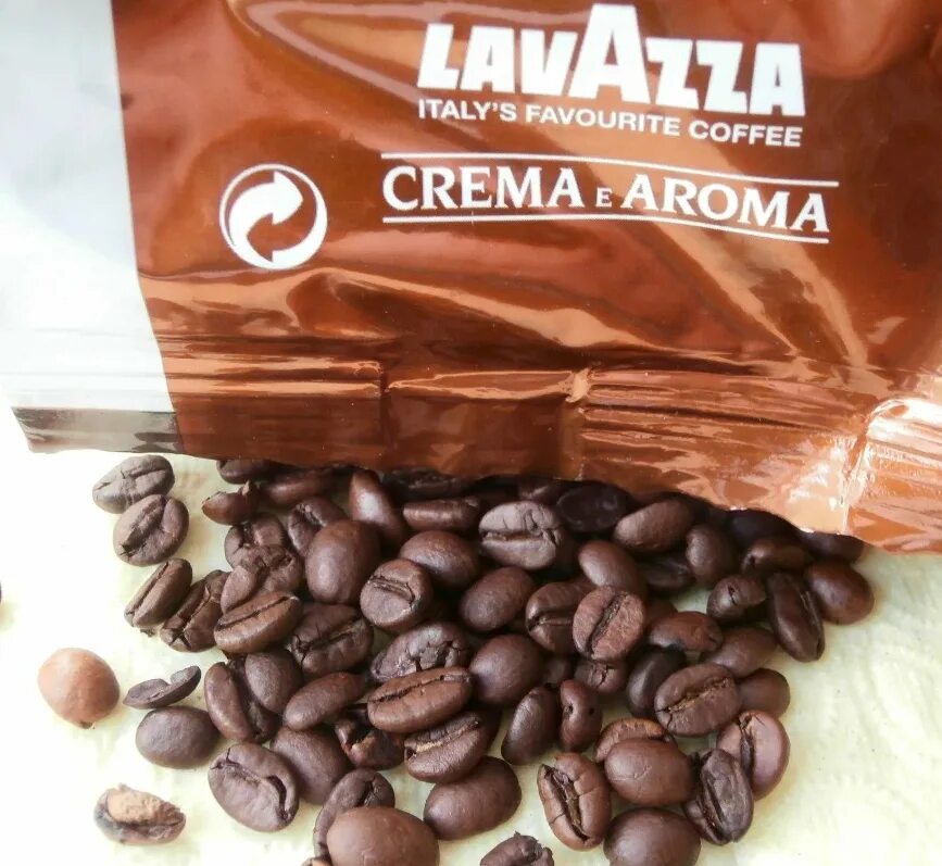 Кофе зерно Lavazza crema 1 кг. Кофе в зёрнах Lavazza crema e Aroma 1. Кофе Лавацца в зернах крема Арома 1 кг. Кофе в зернах Lavazza crema e Aroma, 1 кг. Lavazza crema e aroma зерно