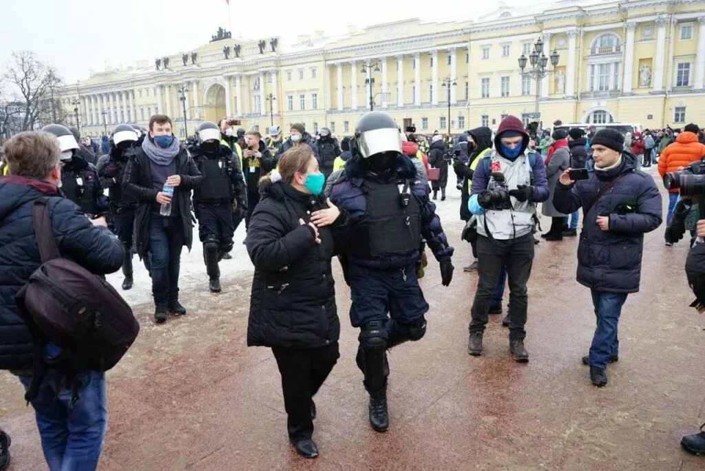 Новости про спб. Митинг в СПБ. Протесты в Питере. Задержания на митингах в Петербурге. Задержание на Сенатской площади митинга в Петербурге.