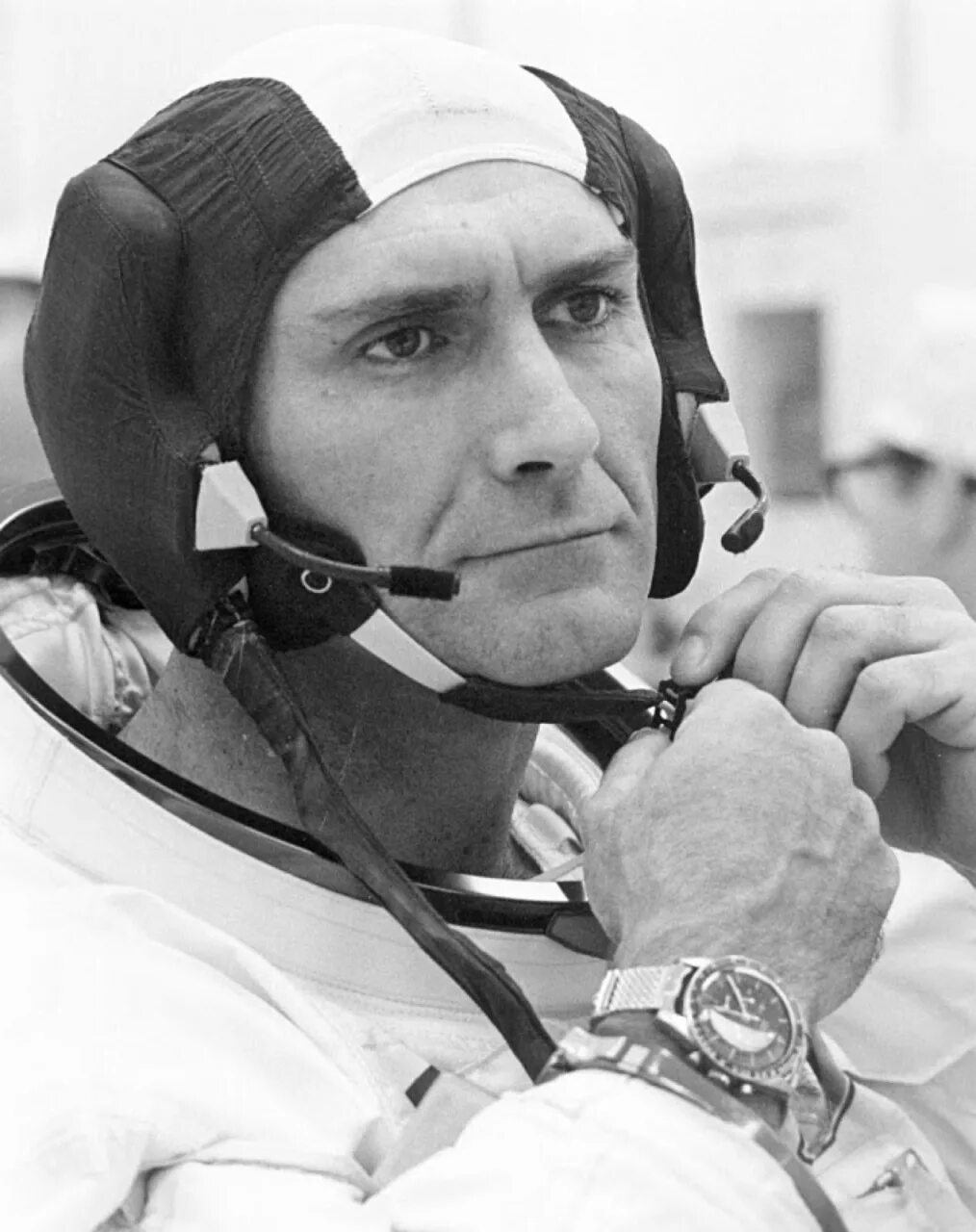 часы наручные союз аполлон 1976. часы астронавта. часы американских космонавтов. часы omega speedmaster the moon. наручные часы американских космонавтов.