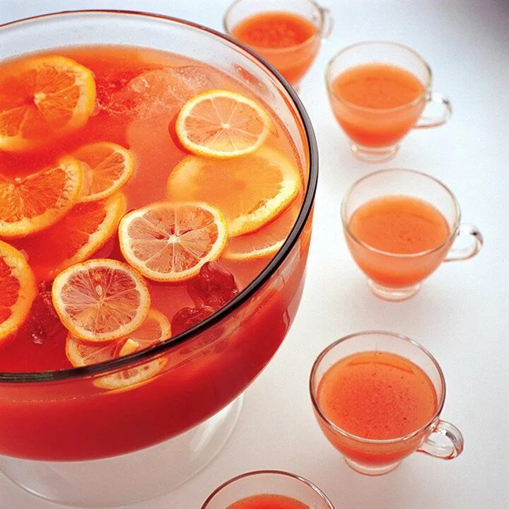 Пунш. Крюшон апельсиновый слабоалкогольный. Ромовый пунш. Апероль пунш. Пунш коктейль.