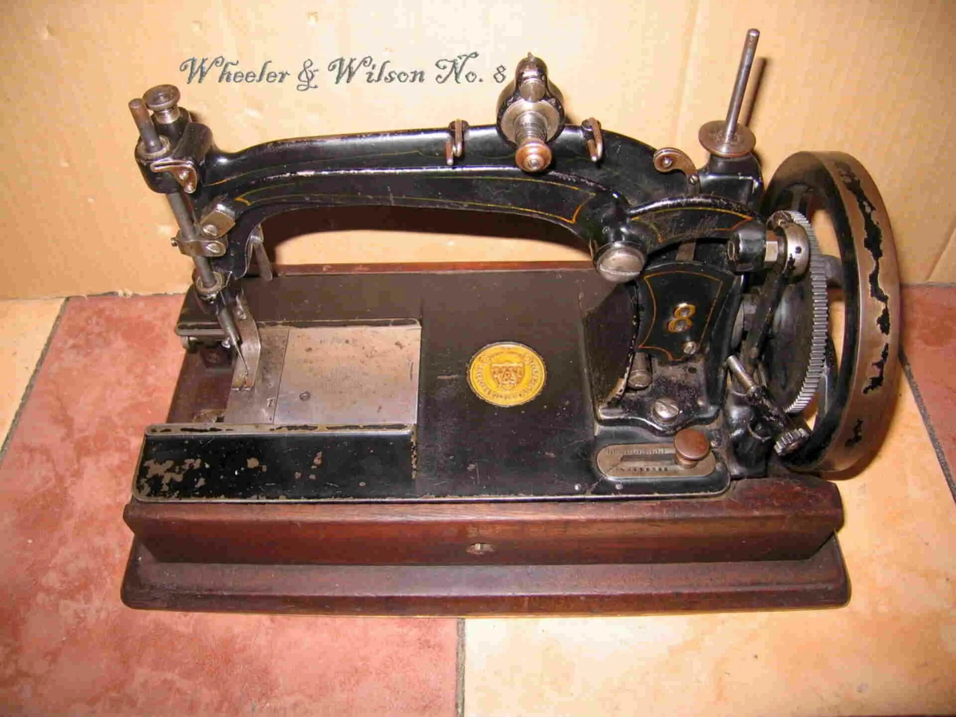 Швейная машинка ручная б у. Wheeler Wilson швейная машинка. Швейная машинка Зингер ПМЗ. Швейная машинка Зингер 1865. Швейная машинка Мюллер 12.